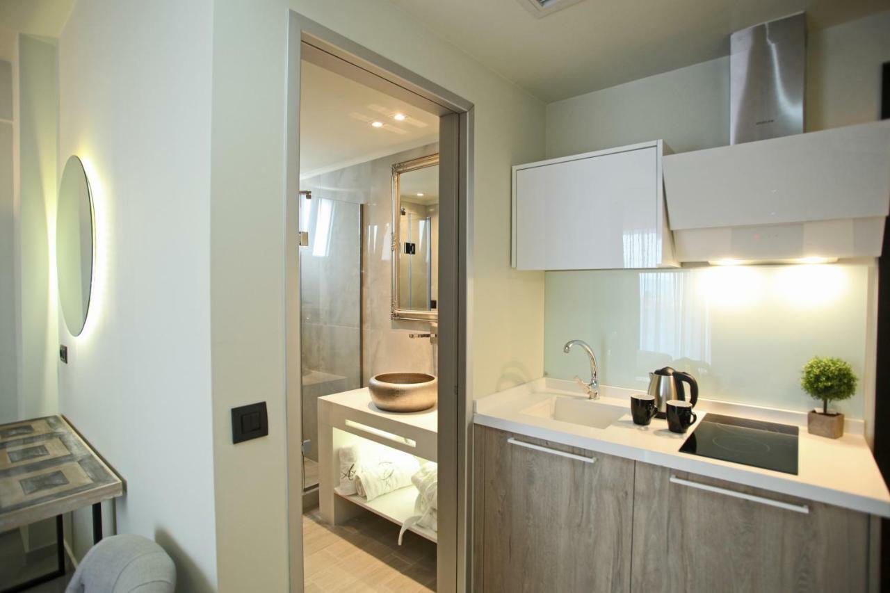 Athinais Luxury Apartments Hanioti Esterno foto