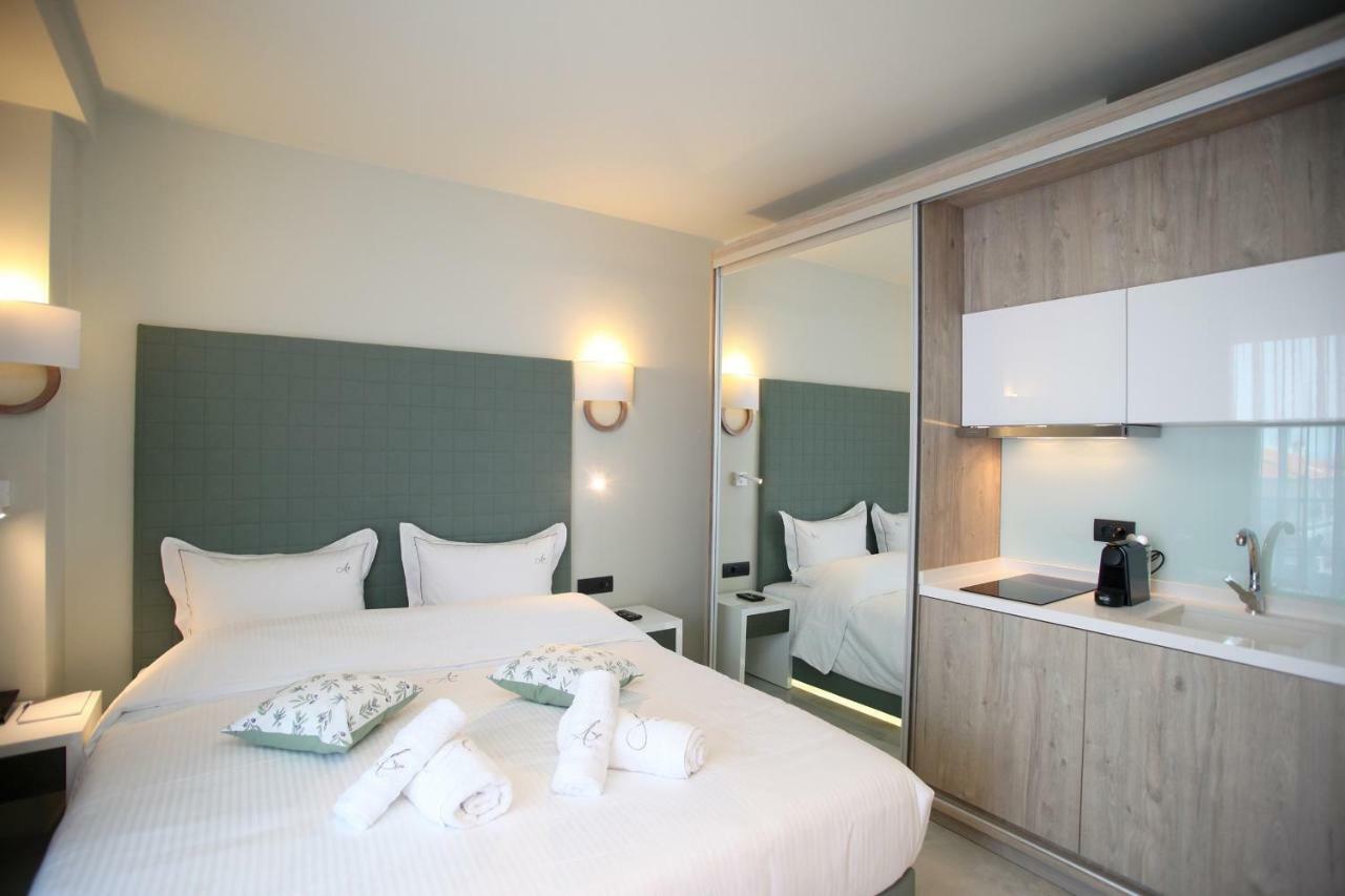 Athinais Luxury Apartments Hanioti Esterno foto